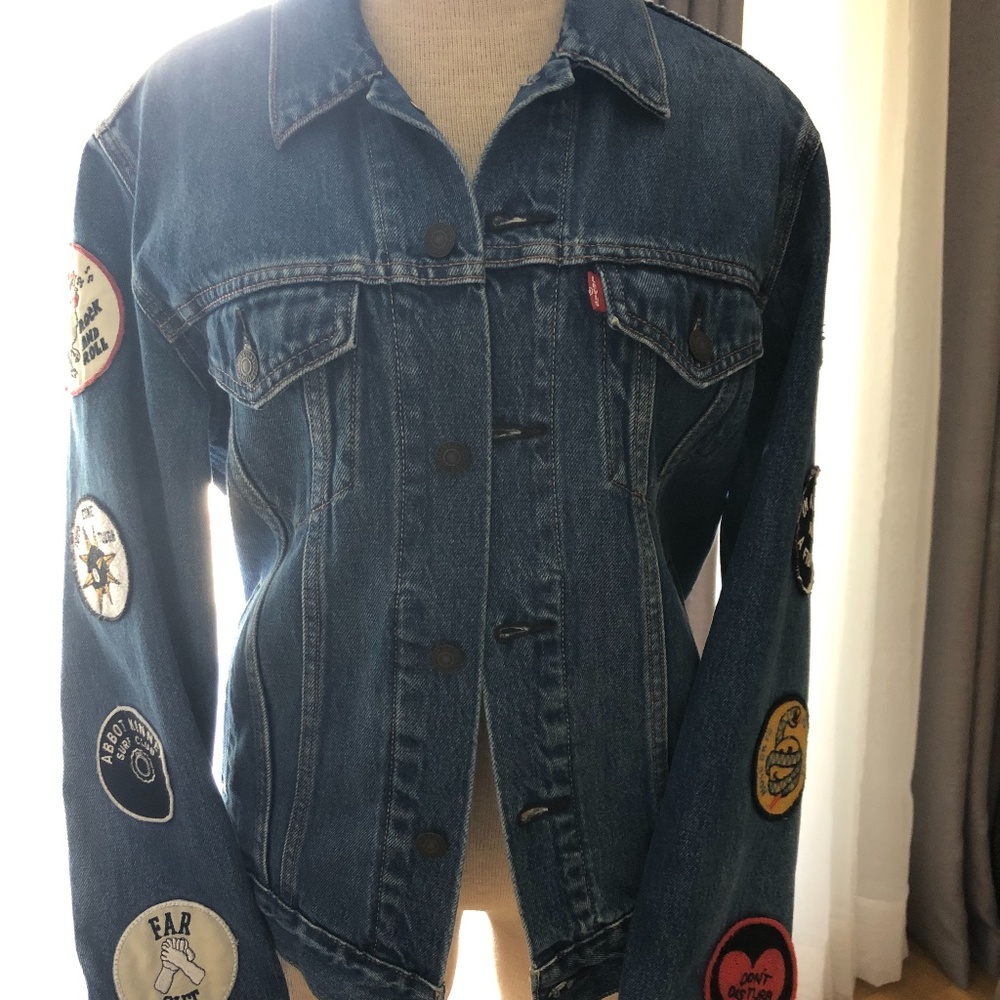 LEVI'S Denim/Jean Jacket - Patches- SIZE Mens S